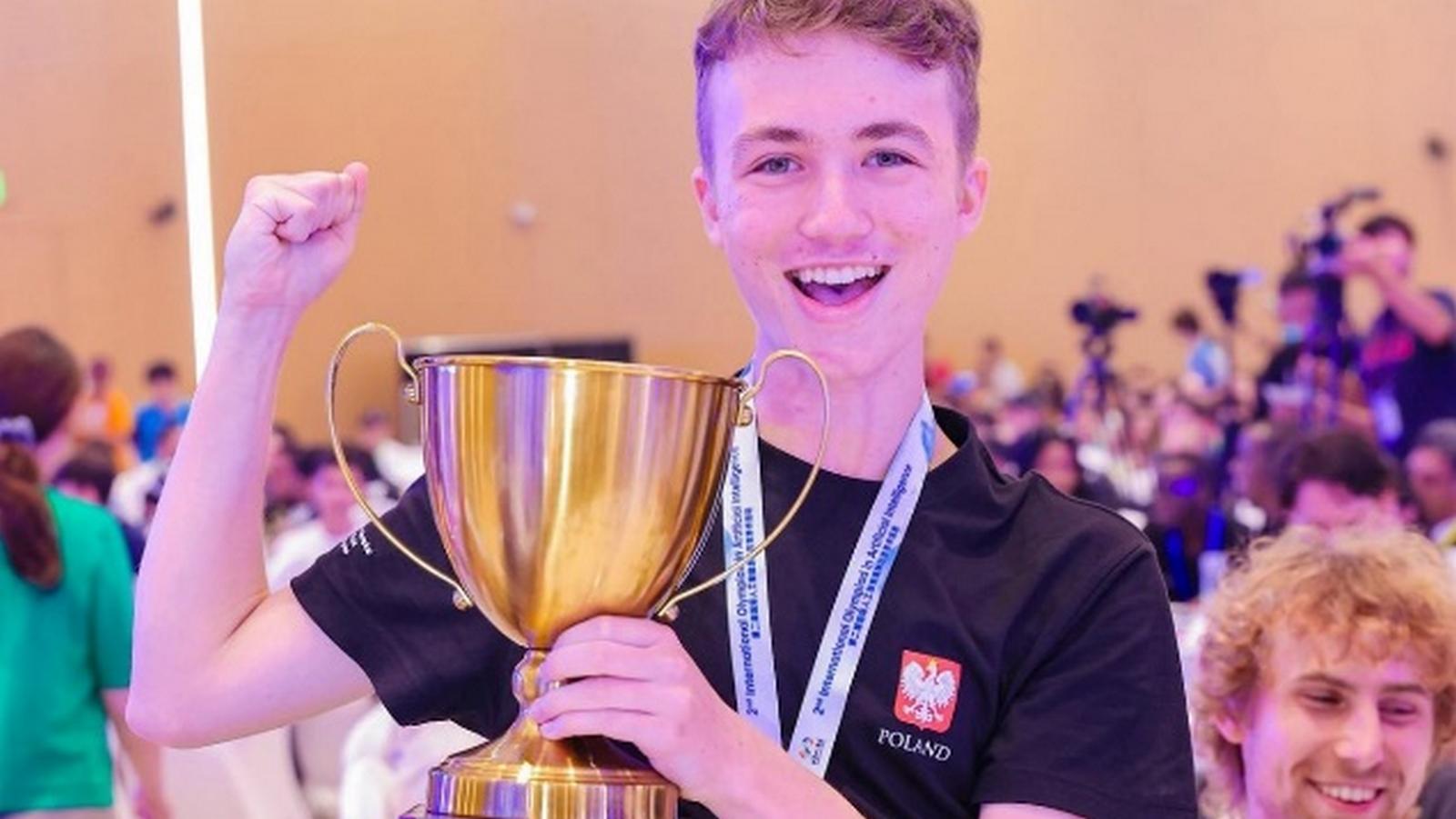 Polak zwycięzcą II Międzynarodowej Olimpiady Sztucznej Inteligencji w Pekinie