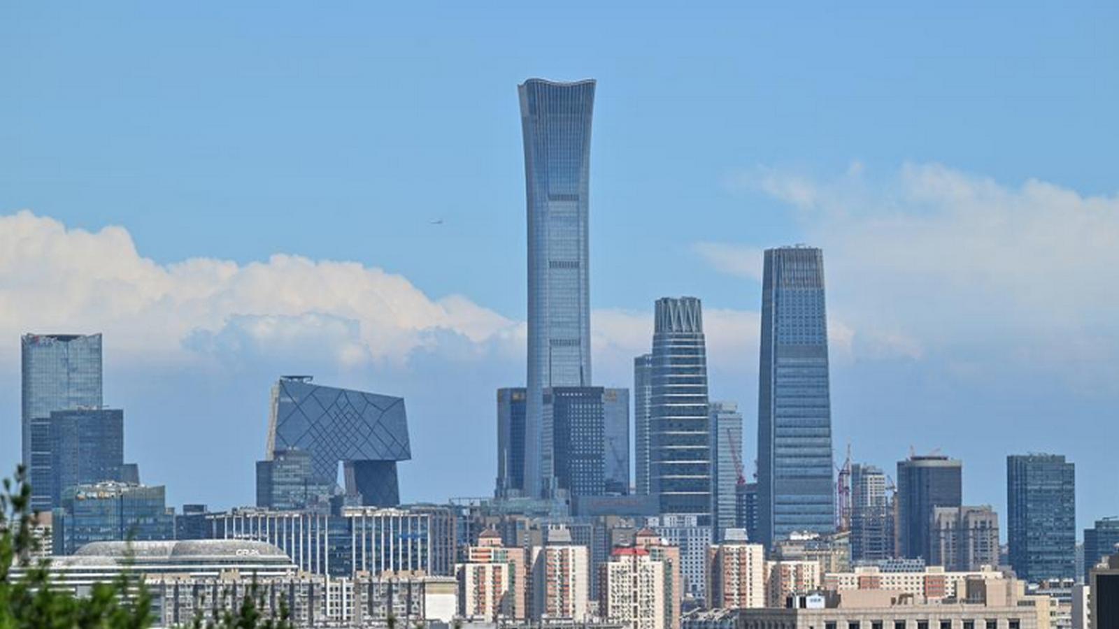 Konsultacje KC KPCh z przedstawicielami partii demokratycznych nt. polityki gospodarczej