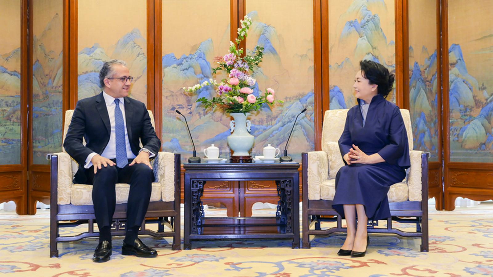 Peng Liyuan spotkała się z dyrektorem generalnym UNESCO